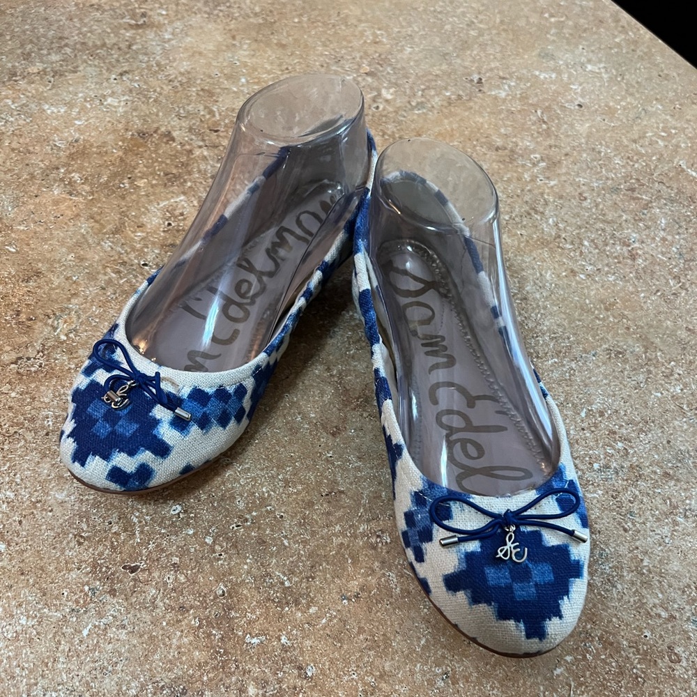 Sam Edelman Felicia Ballet Flat Blue/White Okat Print Size 6.5M